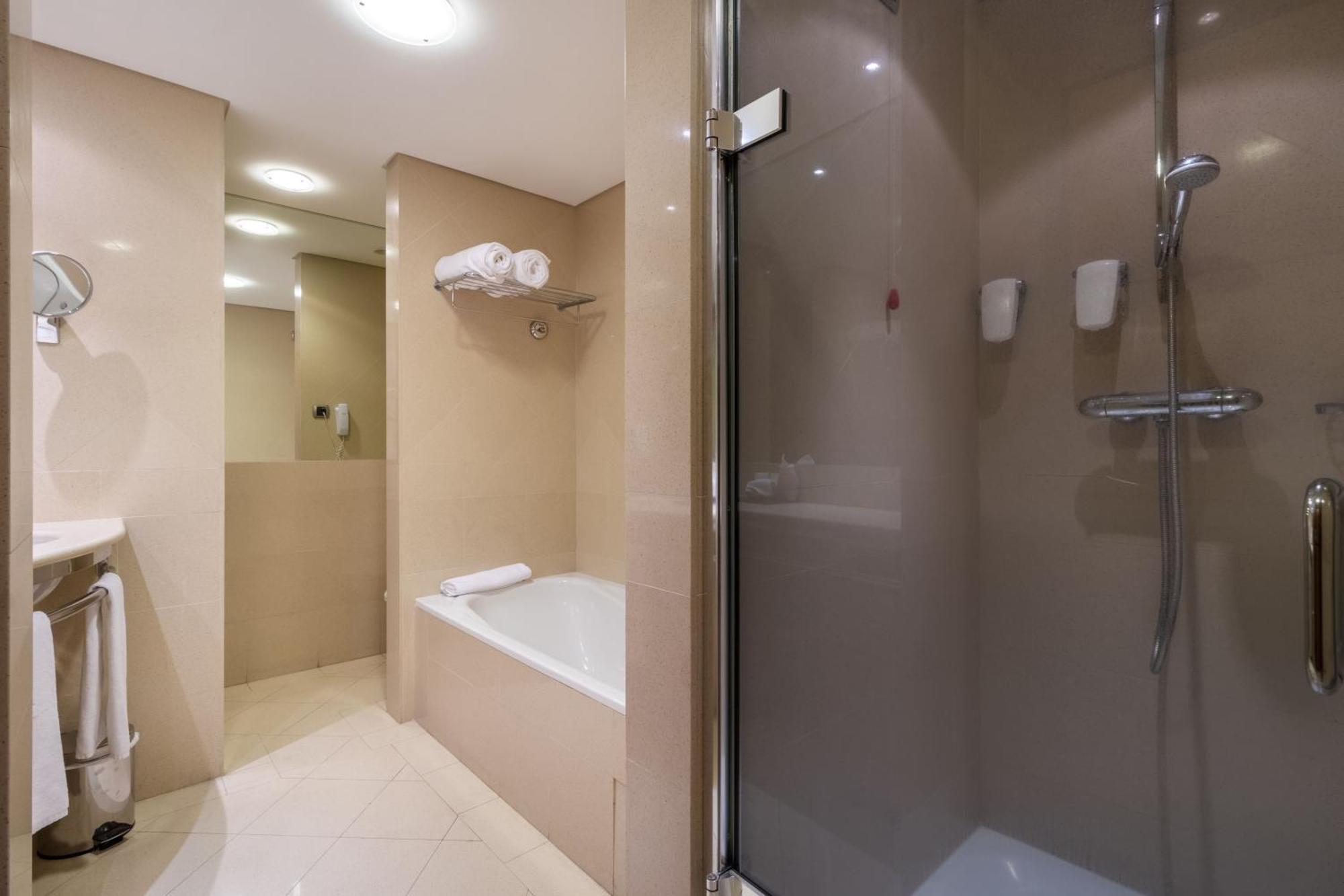 Double or Twin Room Garden View