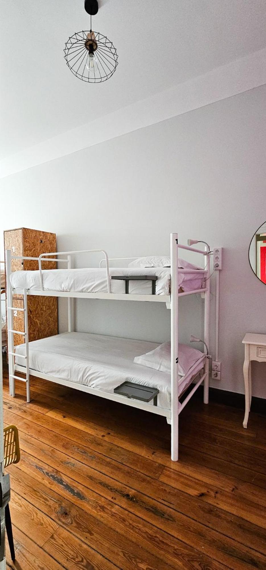 Bed 4-Bed Female Dormitory Room,1596066847:JPEG