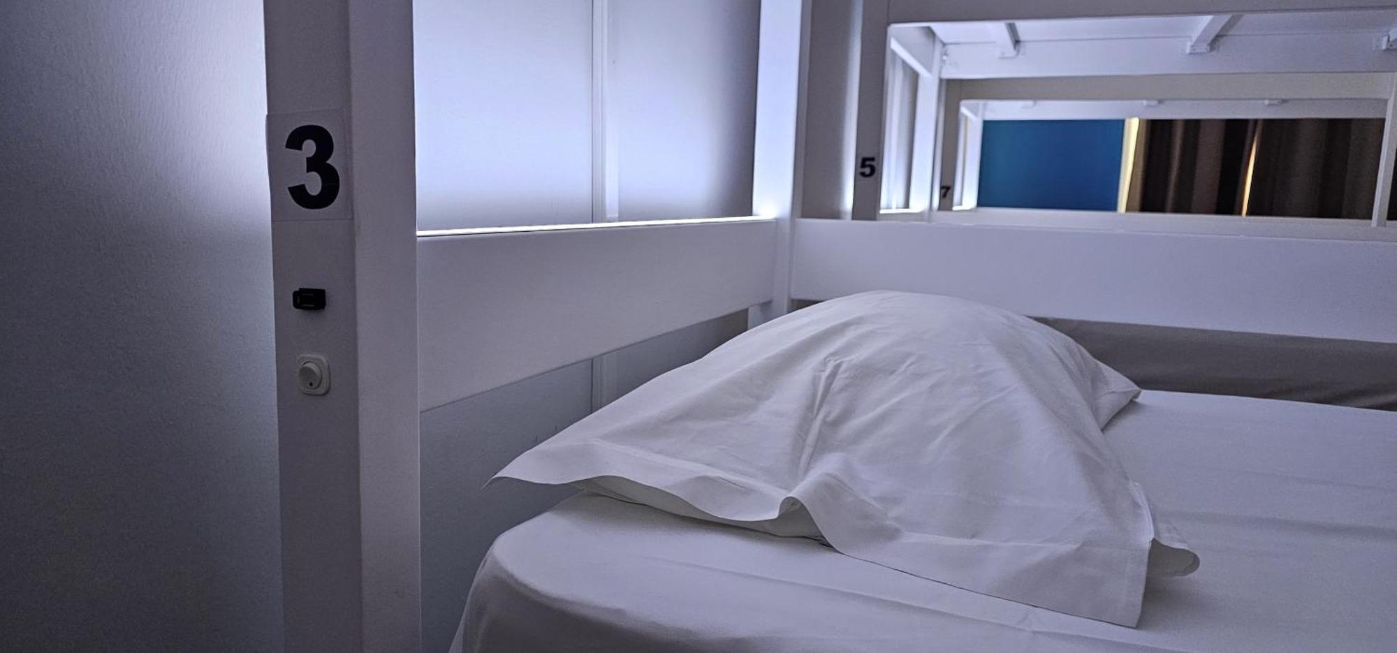Bed 8-Bed Mixed Dormitory Room