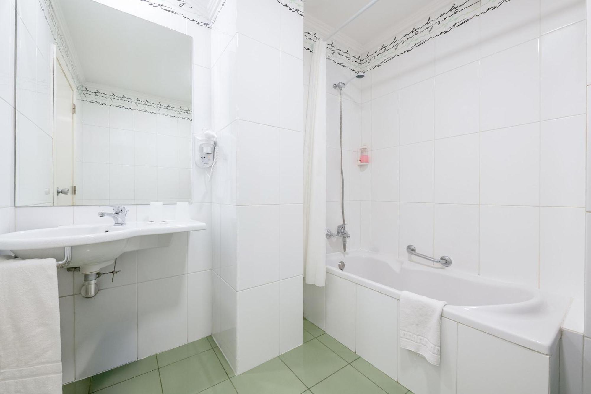 Quarto Twin com Varanda
