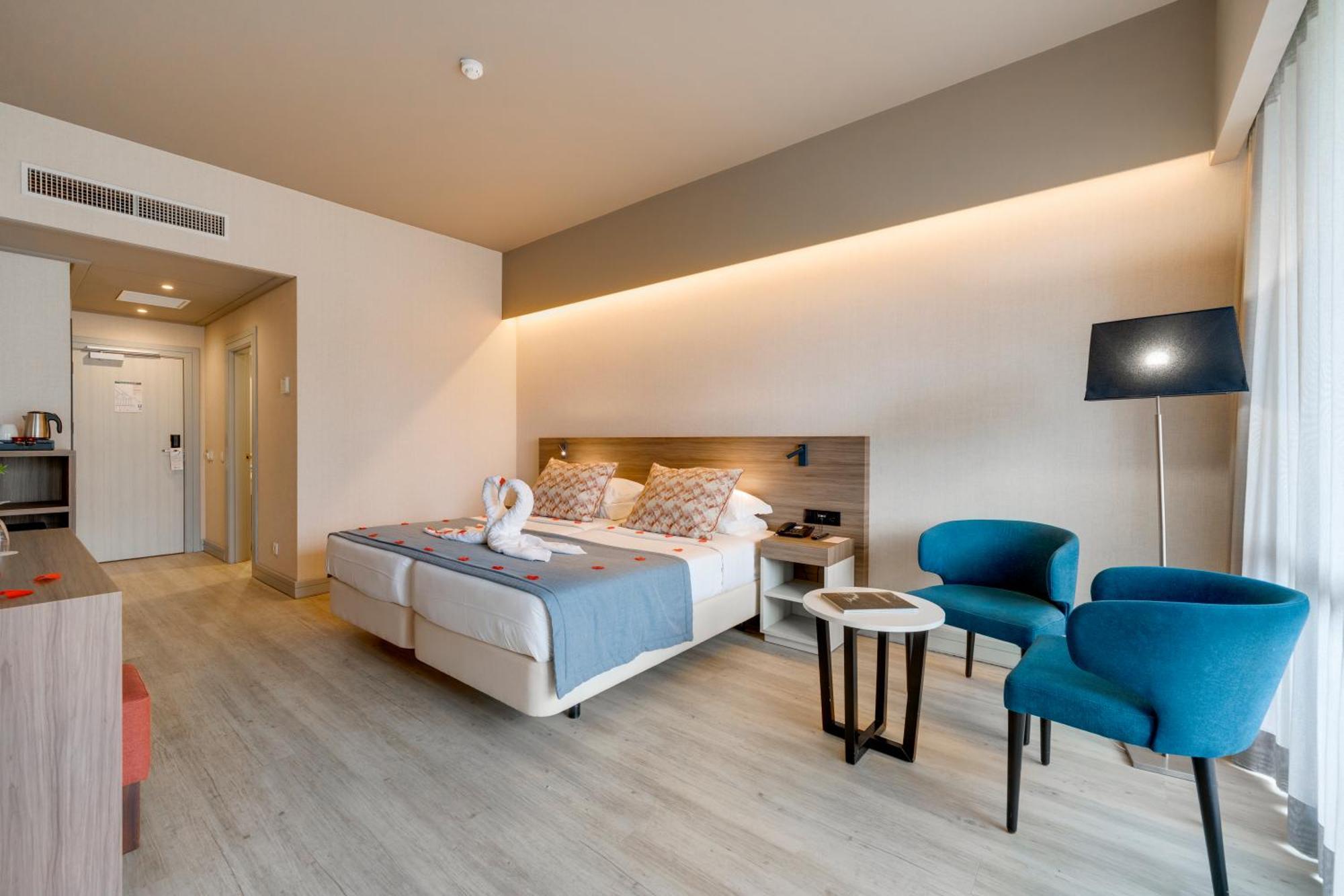 Superior Twin Room Balcony